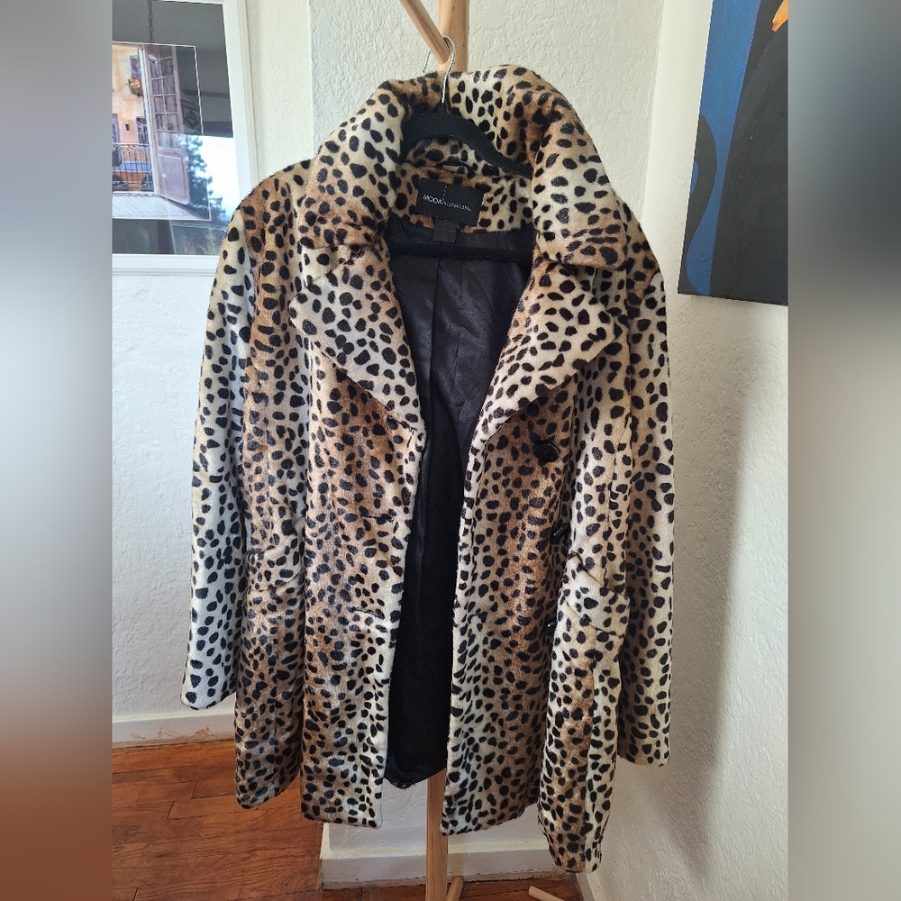Moda International Leopard Print Teddy Jacket
